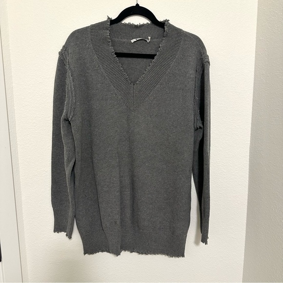 T Alexander Wang Raw Edge V-Neck Longer Length Sweater Gray Size XS Women’s - Picture 2 of 9